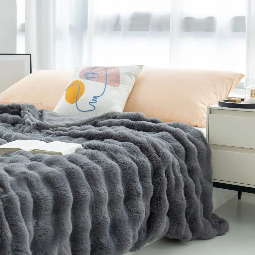 Dual Sided Textured Throw Blanket Soft Plush Cloud Pattern Finish