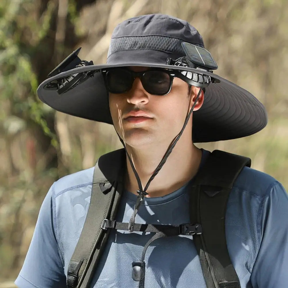 Chapeau solaire à larges bords avec deux ventilateurs de refroidissement, ventilation de l'air au niveau du front et du cou