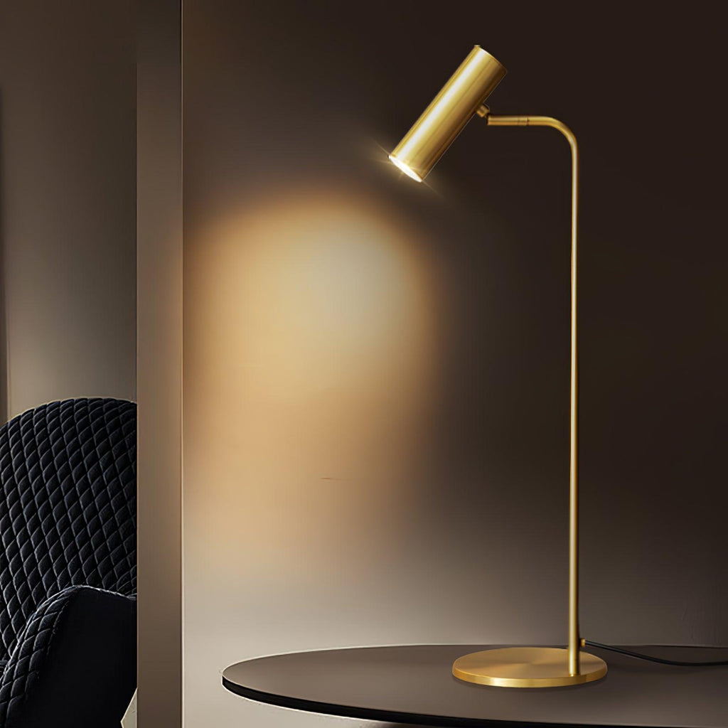 Lampada da tavolo Aurelan in ottone satinato, testa cilindrica orientabile