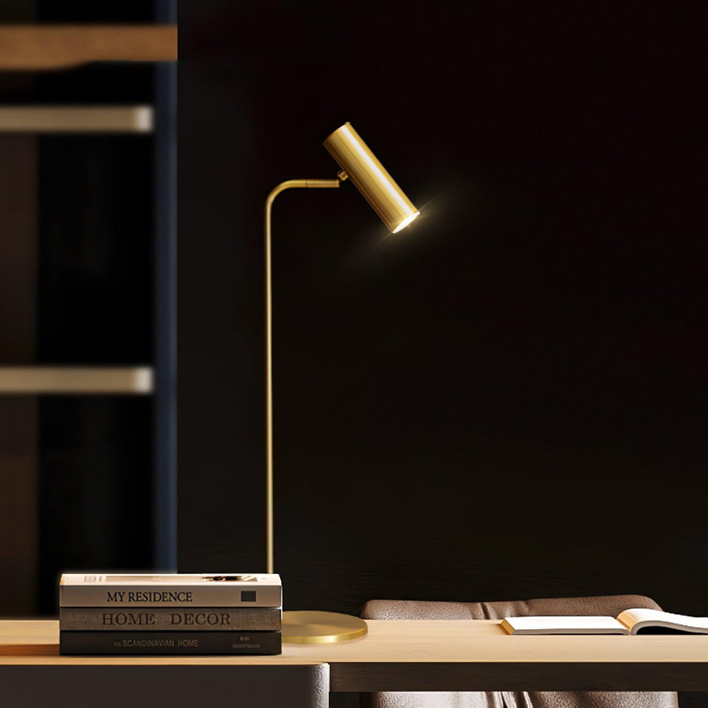 Lampada da tavolo Aurelan in ottone satinato, testa cilindrica orientabile