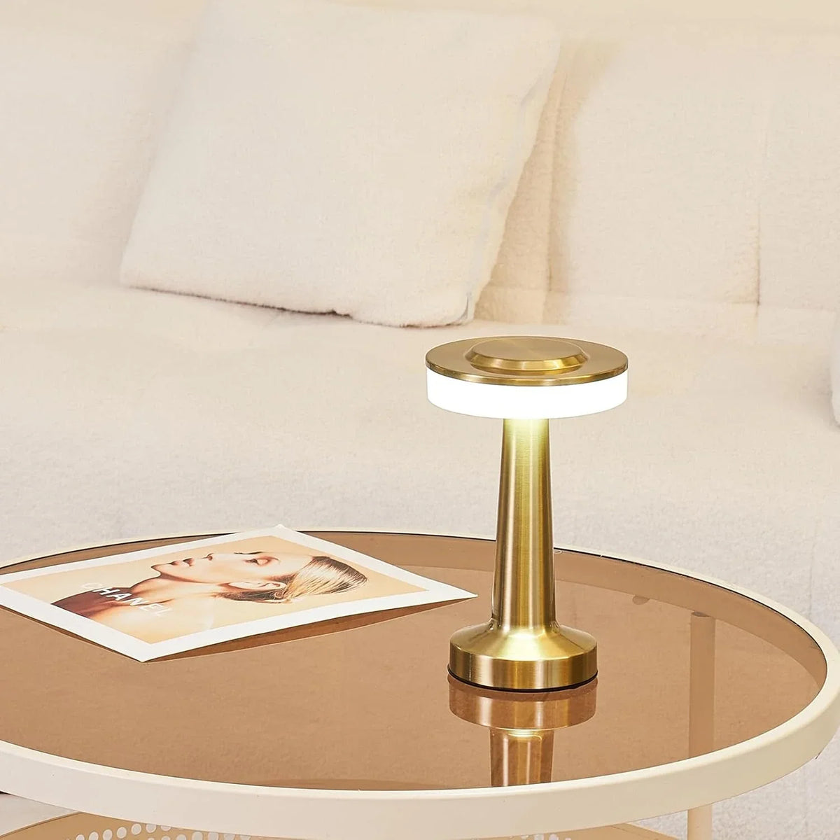 Dimbar retro-bordlampe med elegant, trådløs og bærbar design