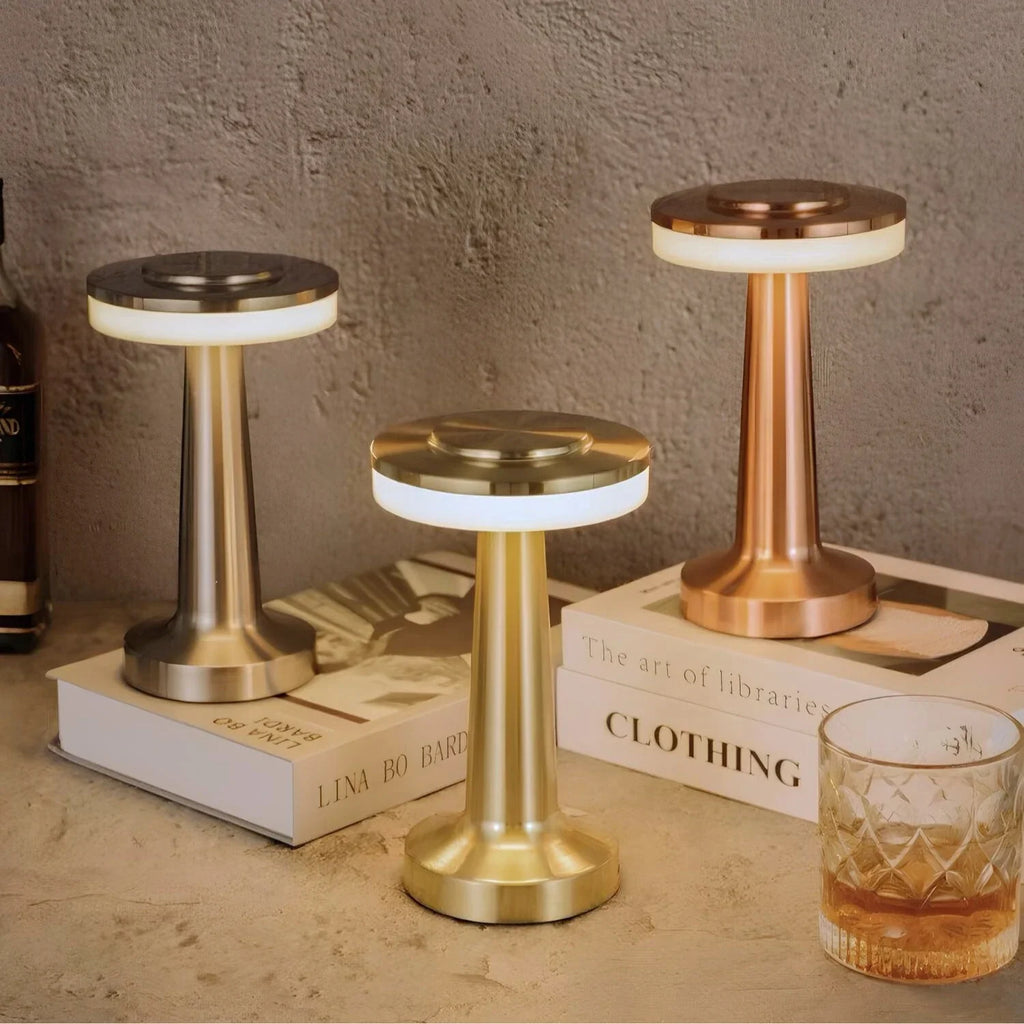 Dimbar retro-bordlampe med elegant, trådløs og bærbar design