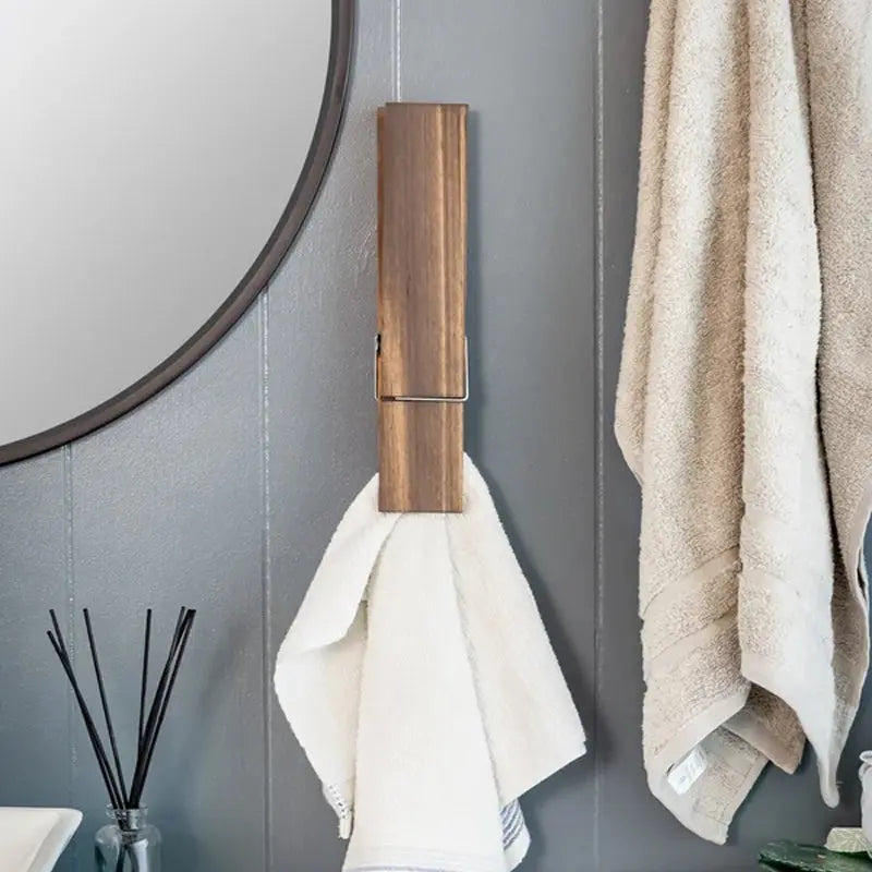 Towel Holder with Clothespins for Bathroom Use | ribuella