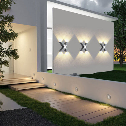 Stylish Outdoor Wall Sconce with Integrated LED Lighting | ribuella