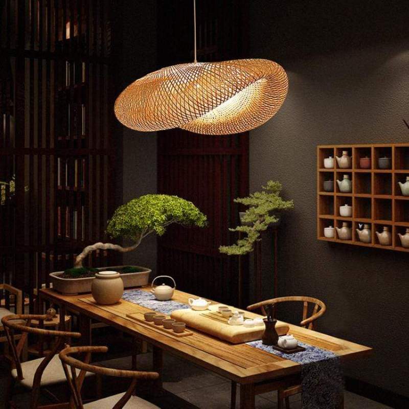 Candeeiro suspenso LED sustentável SylvaLume em bambu, artesanal e de brilho quente