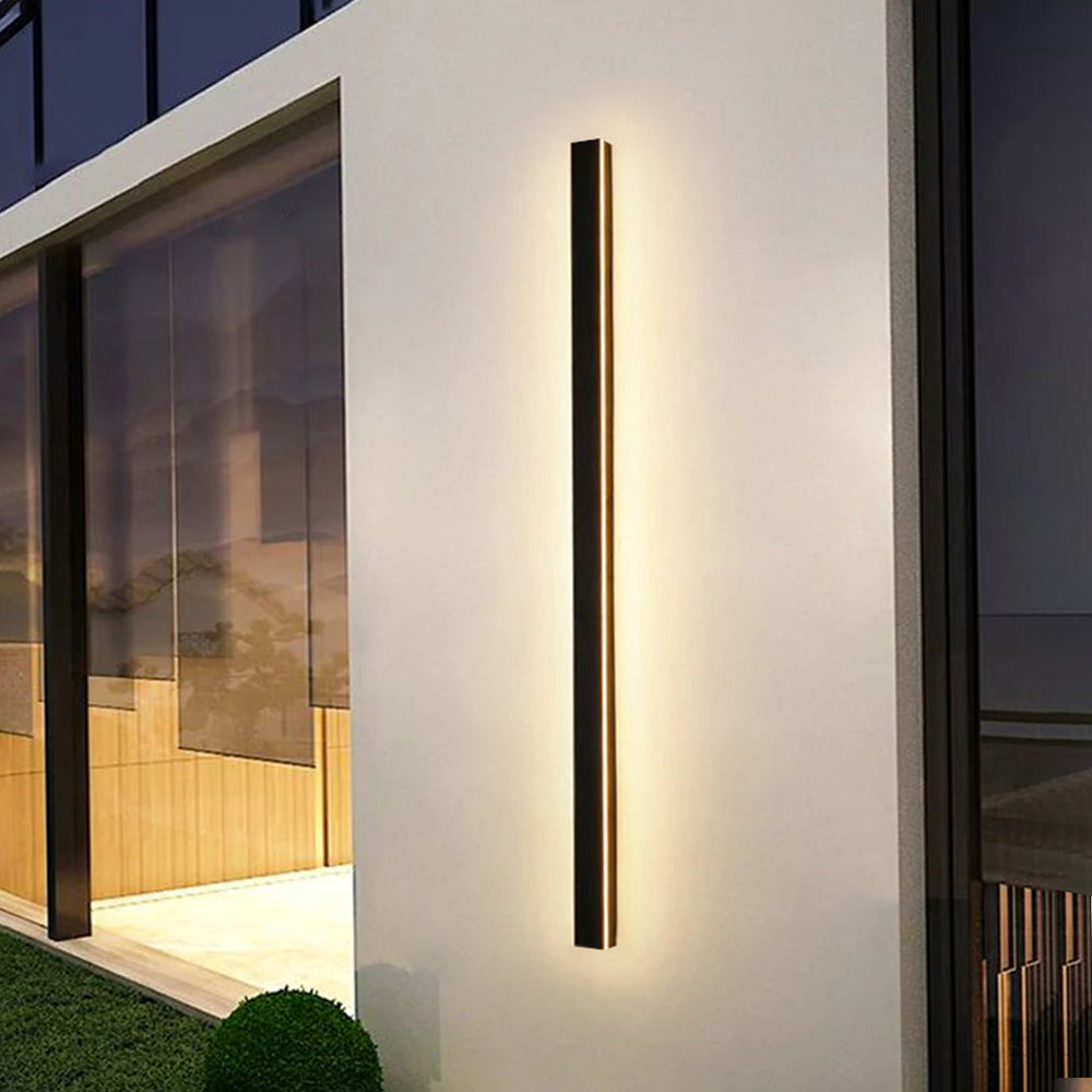 Liniowa zewnętrzna lampa ścienna LED Silex, matowa czarna, odporna na warunki atmosferyczne