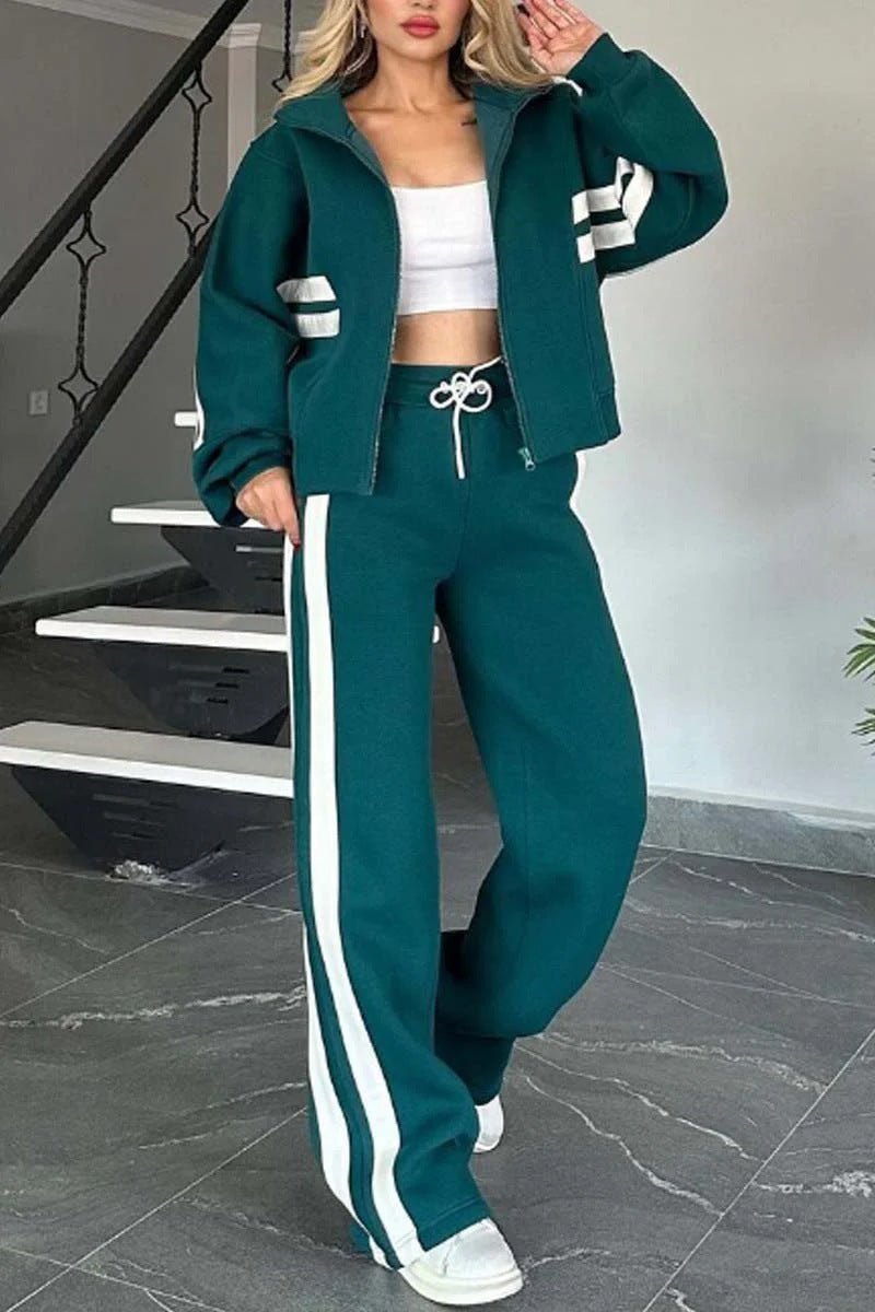 Ensemble Lounge Casual Luxe