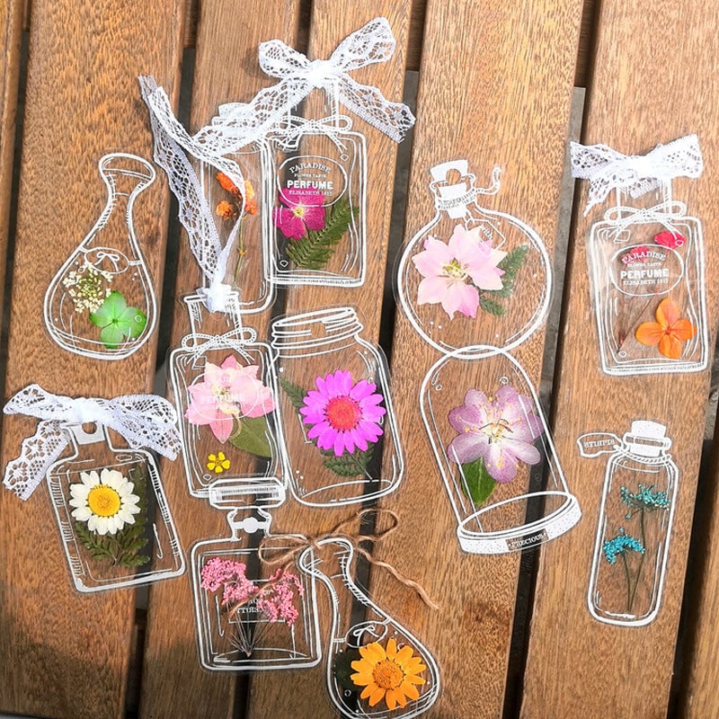 Set med 30 bokmärken med torkade blommor och dekorativa tofsar | ribuella