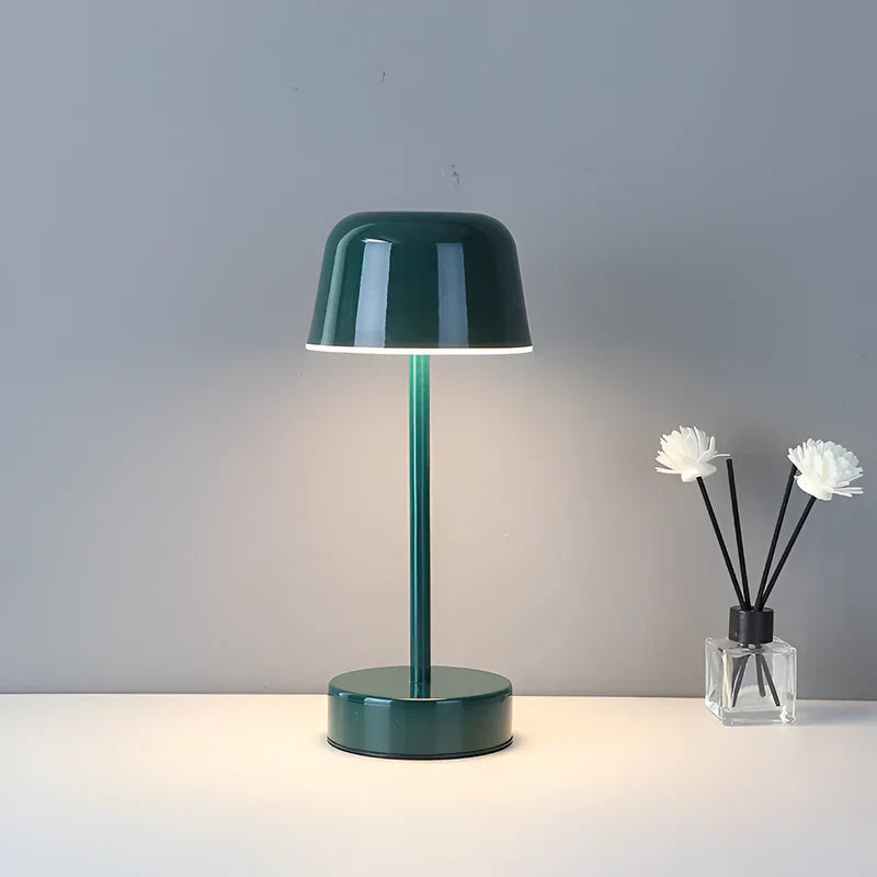 RetroLED — bezprzewodowa lampka stołowa LED w stylu retro | ribuella