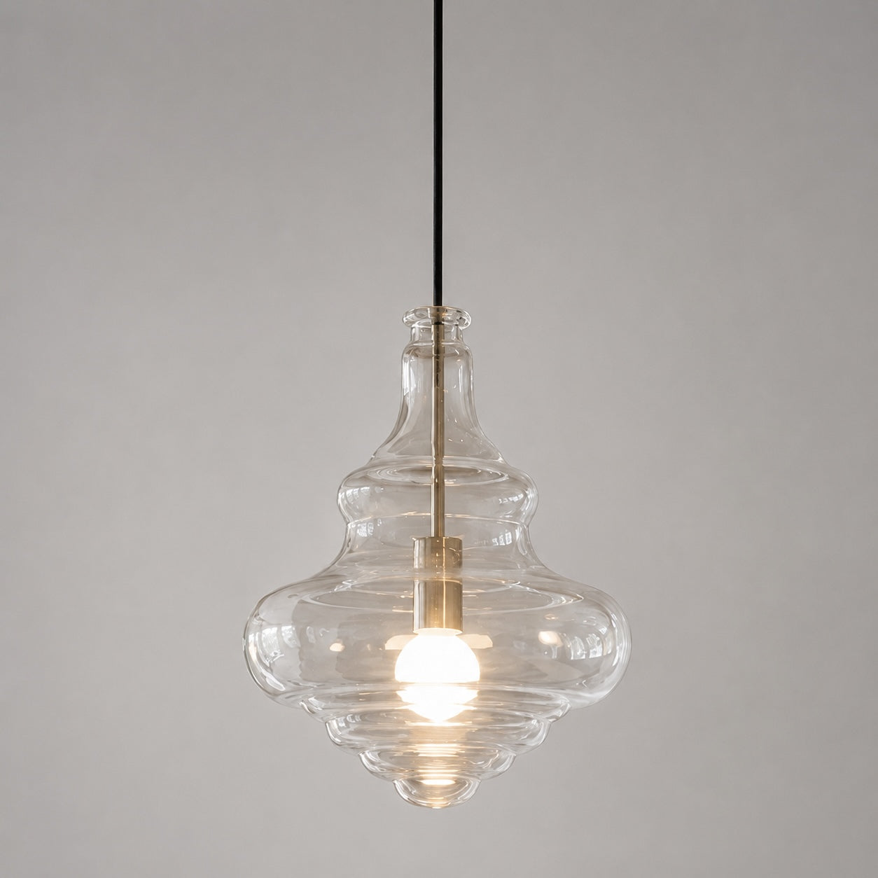 Suspension moderne en verre avec structure LED suspendue réglable pour l’éclairage de la cuisine | ribuella