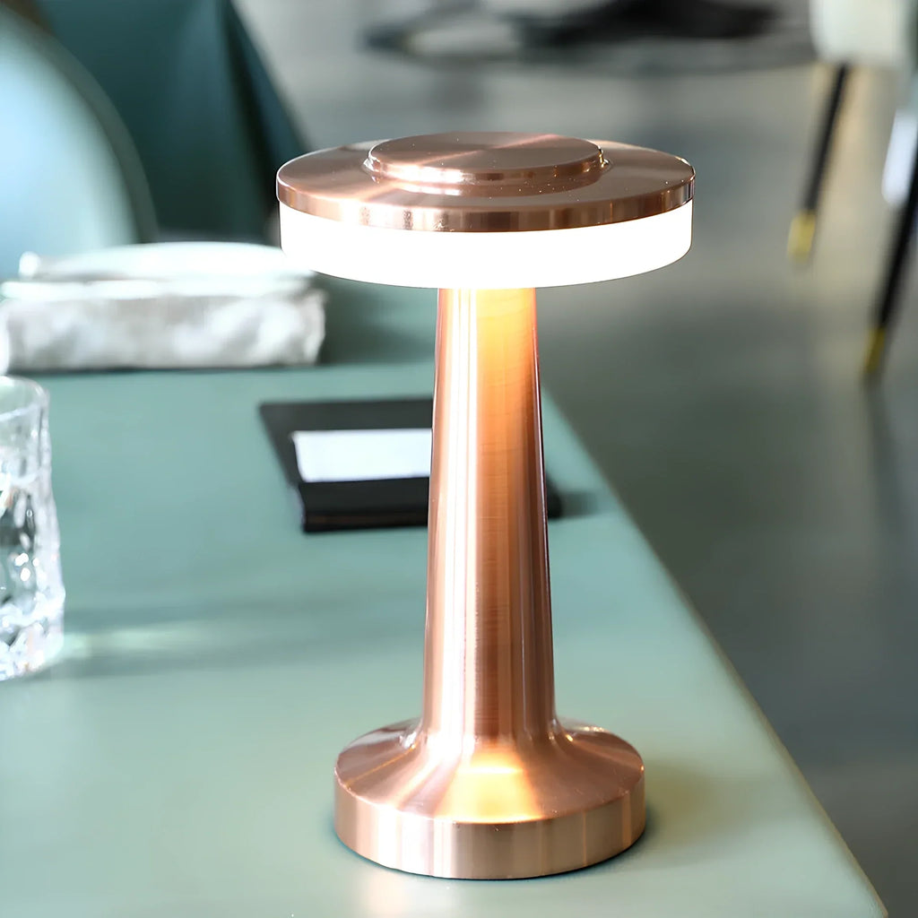 Dimbar retro-bordlampe med elegant, trådløs og bærbar design