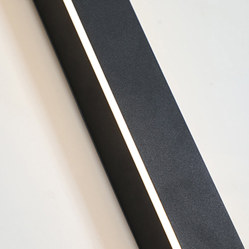 Liniowa zewnętrzna lampa ścienna LED Silex, matowa czarna, odporna na warunki atmosferyczne
