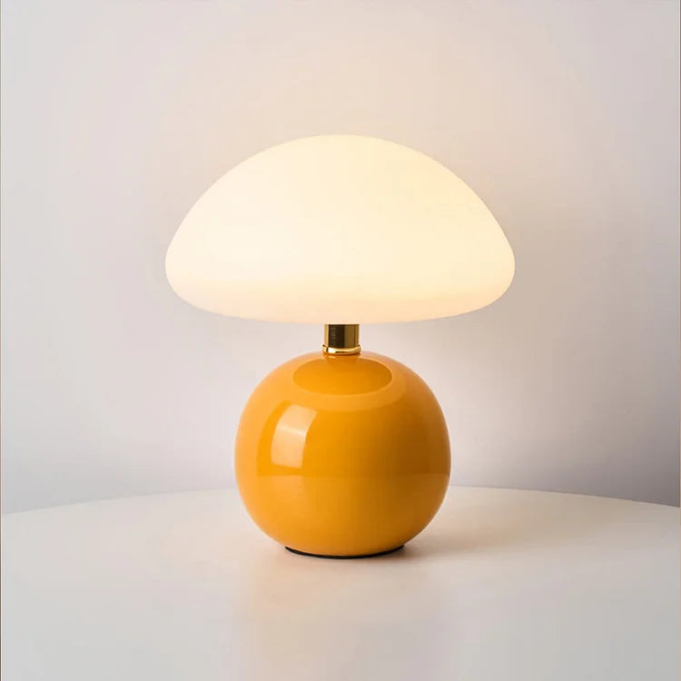 Retro paddenstoelvormige tafellamp, minimalistisch silhouet, warme verstelbare verlichting
