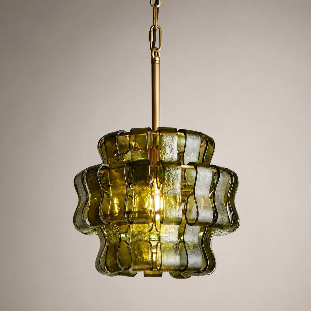 Moderní zelené stupňovité skleněné závěsné svítidlo s mosaznou konstrukcí, nastavitelnou výškou pro jídelnu nebo kuchyňský ostrůvek | ribuella