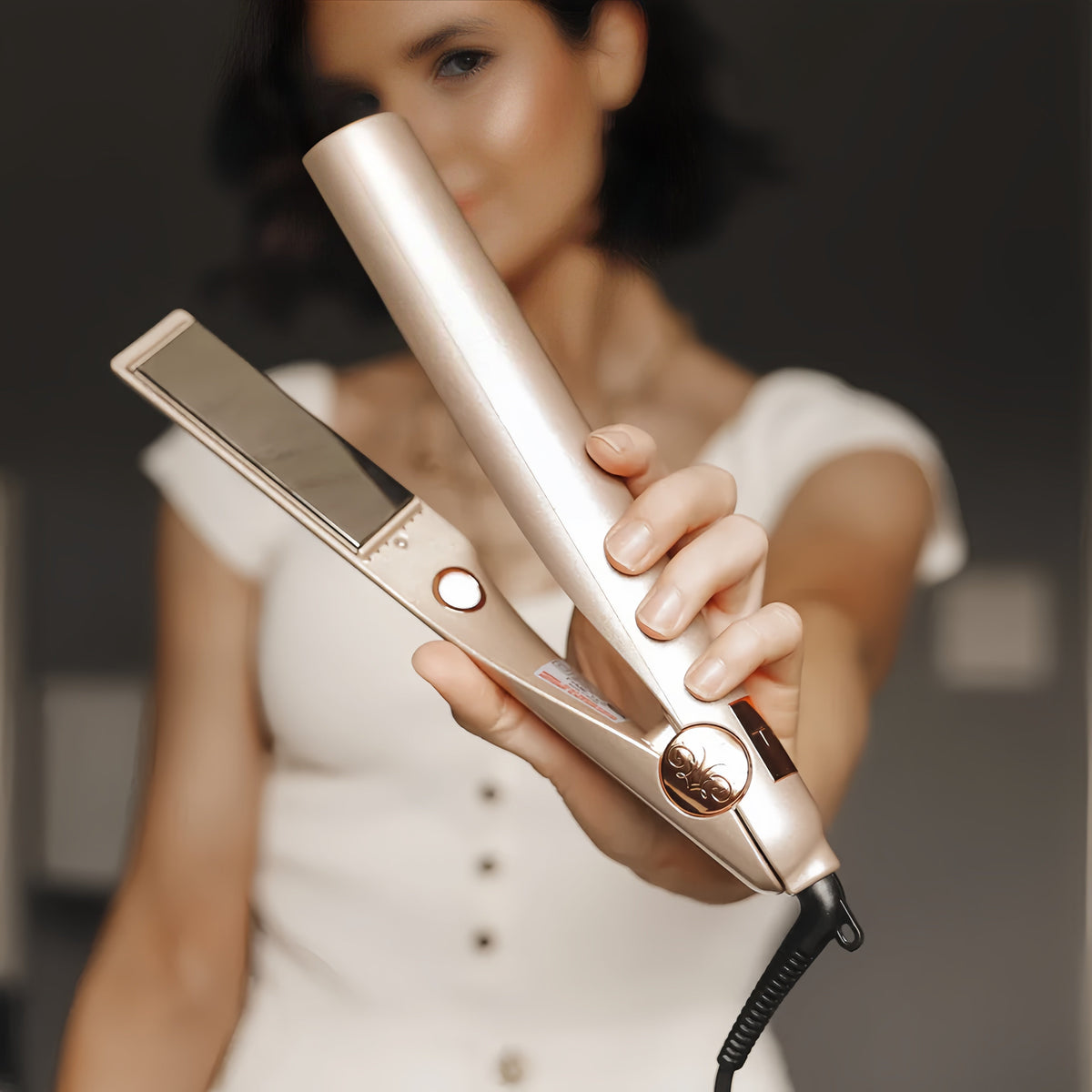 SatinLuxe Dual Styler | Transformez rapidement votre look avec une brillance et une coiffure dignes d’un salon | ribuella