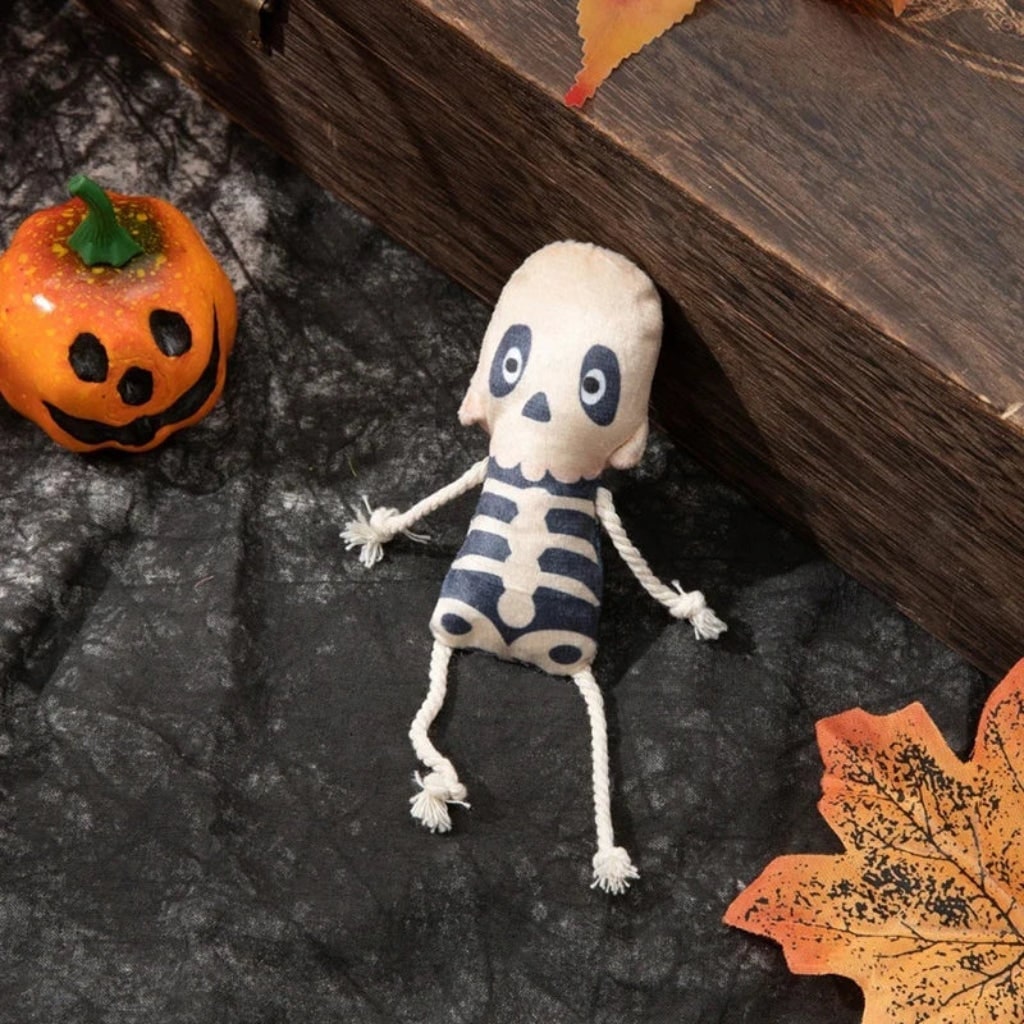 Interaktivt Halloween-kattelegetøj, plysspøgelser og græskar fyldt med katteurt