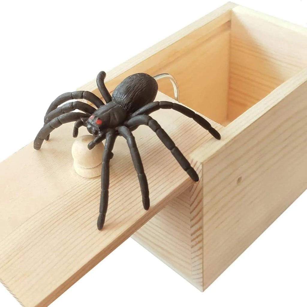 Rugós tréfás pókos doboz - kiugró meglepetéssel, halloweenes tréfás ajándék