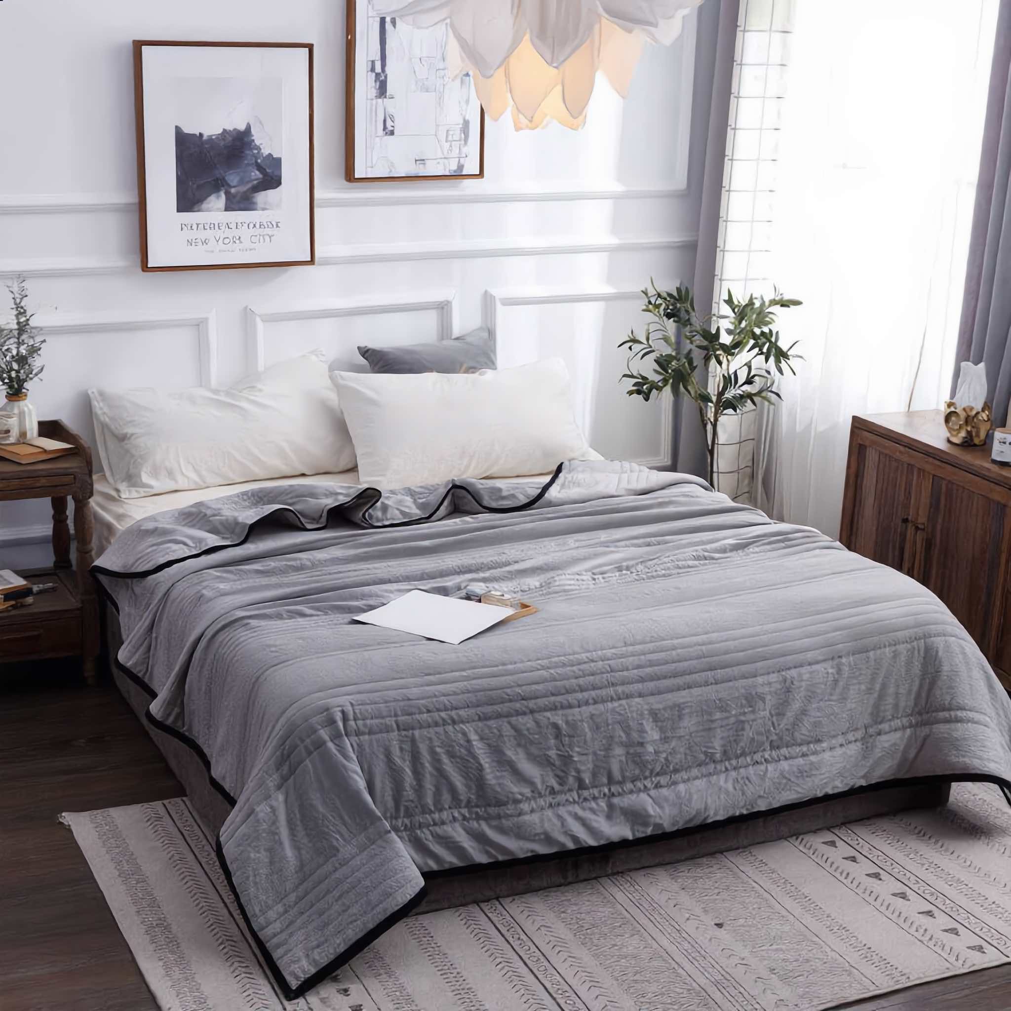 Cooling Blanket Lightweight Soft Fabric Hypoallergenic Moisture-Wicking for Hot Sleepers | ribuella
