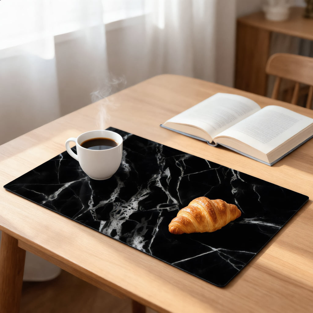 Moderne Abtropfmatte mit Marmorprint, rutschfester Gummibasis und hitzebeständigem Diatomeenschlamm für effizientes Trocknen | ribuella