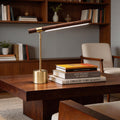 Moderne LED-Schreibtischlampe mit einstellbarer Farbtemperatur, aus Holz und Messing, USB-betrieben, für Homeoffice und Büro | ribuella