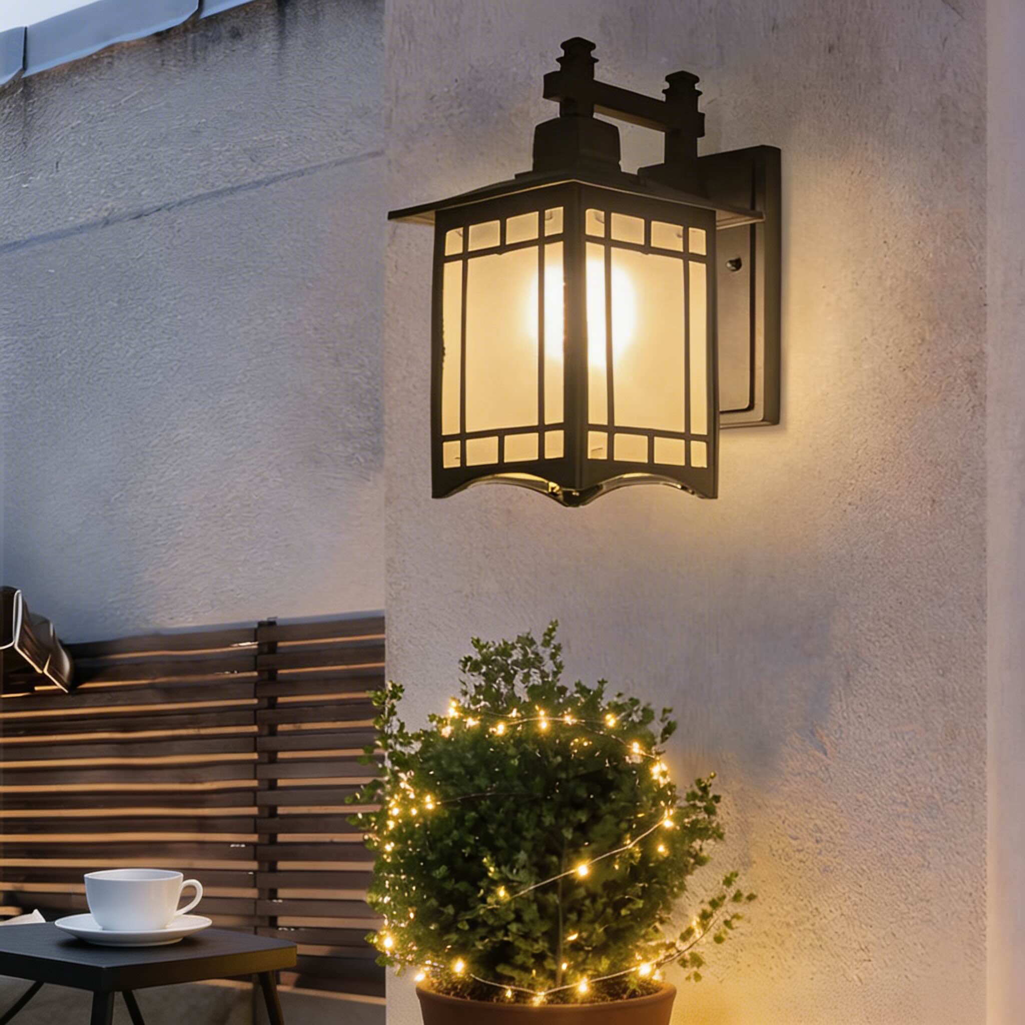 Solare Retro-Wandleuchte für den Außenbereich, zur Wandmontage, aus Aluminiumdruckguss mit Glasschirm und Bewegungssensor | ribuella