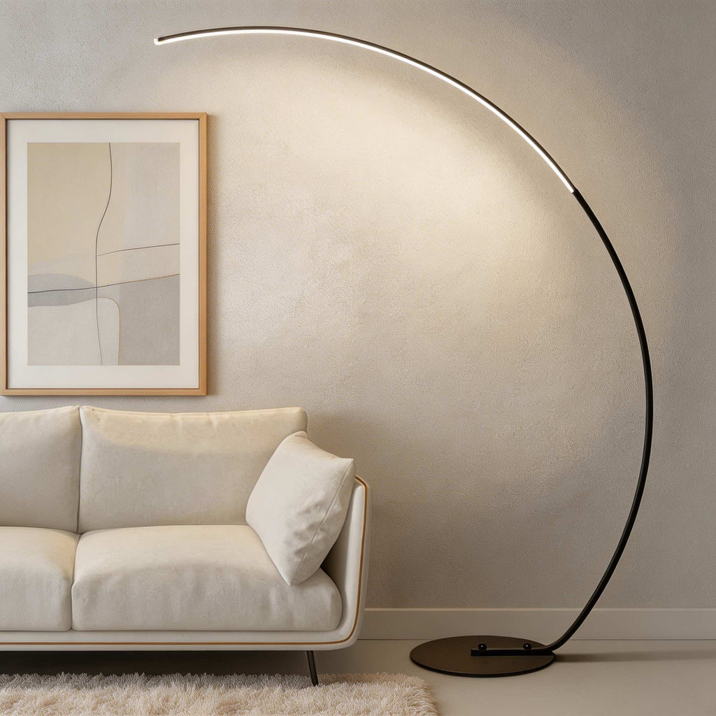 Moderní stojací lampa s nastavitelným kovovým stojanem do obývacího pokoje, ložnice nebo pracovny | ribuella