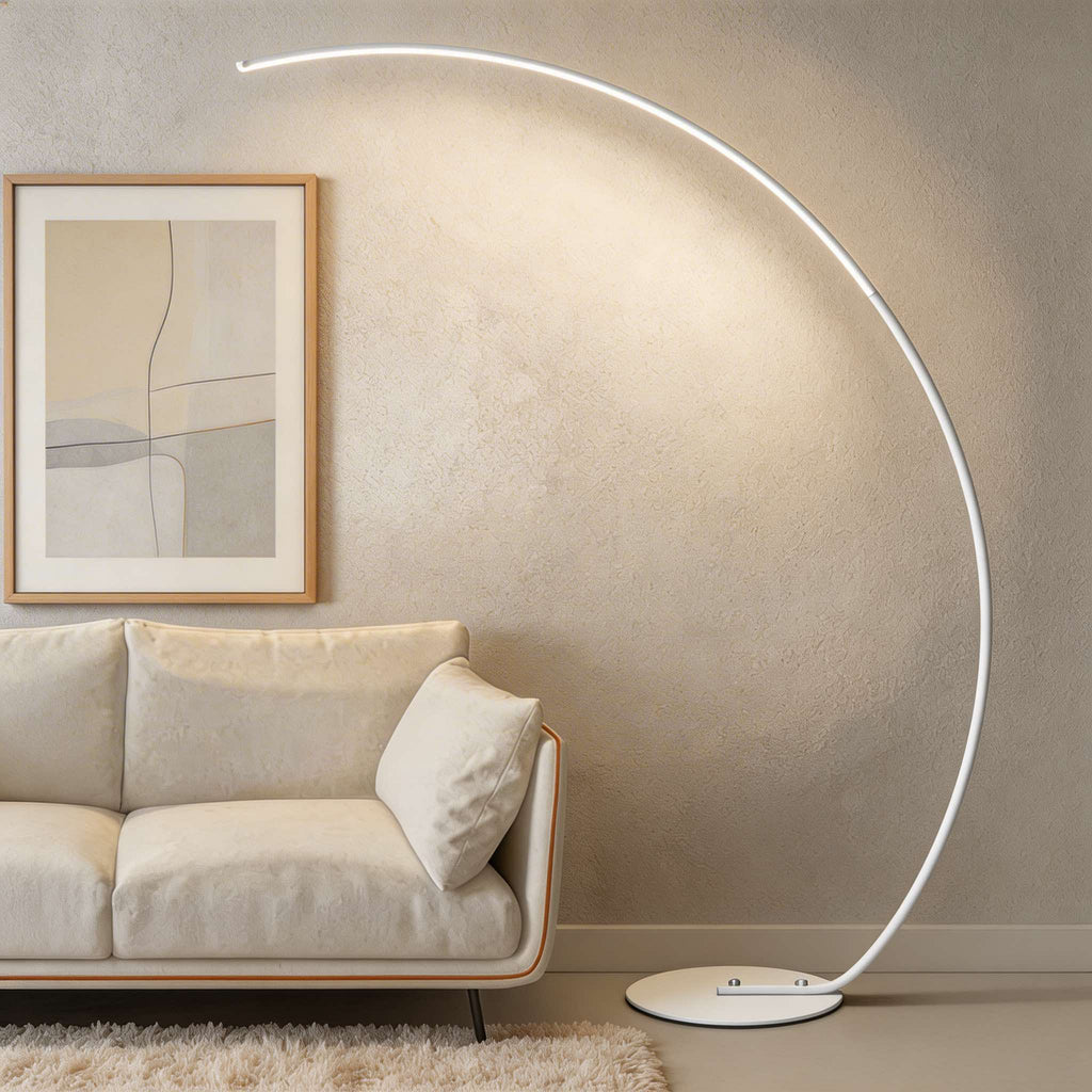 Moderní stojací lampa s nastavitelným kovovým stojanem do obývacího pokoje, ložnice nebo pracovny | ribuella