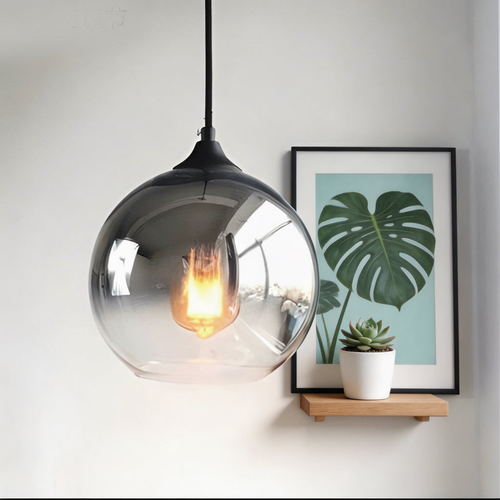 Moderne verstellbare Mini-Hängeleuchte aus kugelförmigem Glas | ribuella