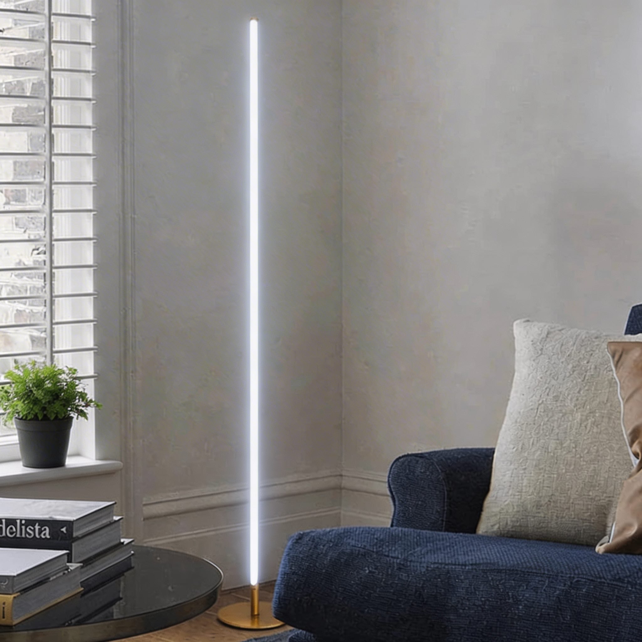 Moderní průmyslová stojací lampa s nastavitelnou výškou, kovovou konstrukcí a LED osvětlením pro obývací pokoj | ribuella