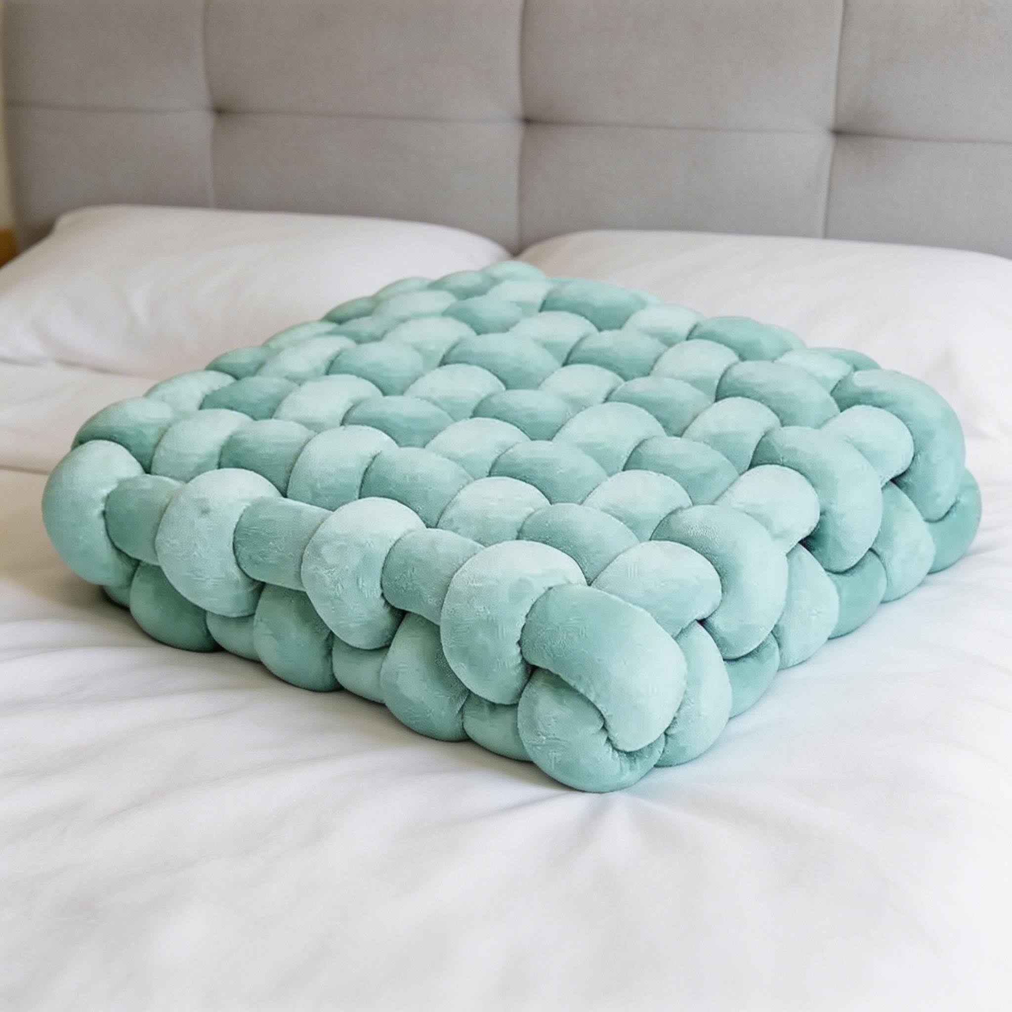 Modern Square Throw Pillow Hand-Woven Plush Fabric Decorative Couch Cushion for Living Room | ribuella