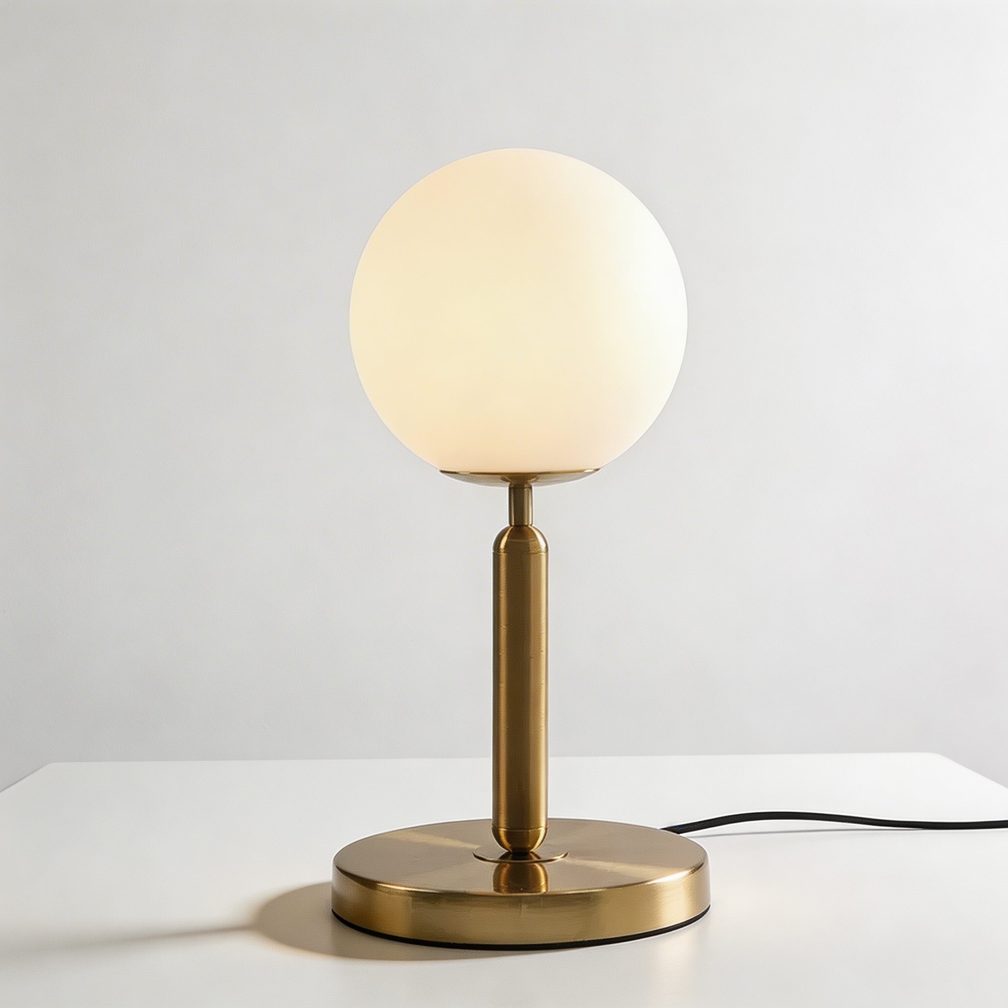 Lampada da tavolo moderna nordica a LED con sfera in vetro, luce da comodino E26 per arredamento della camera da letto | ribuella