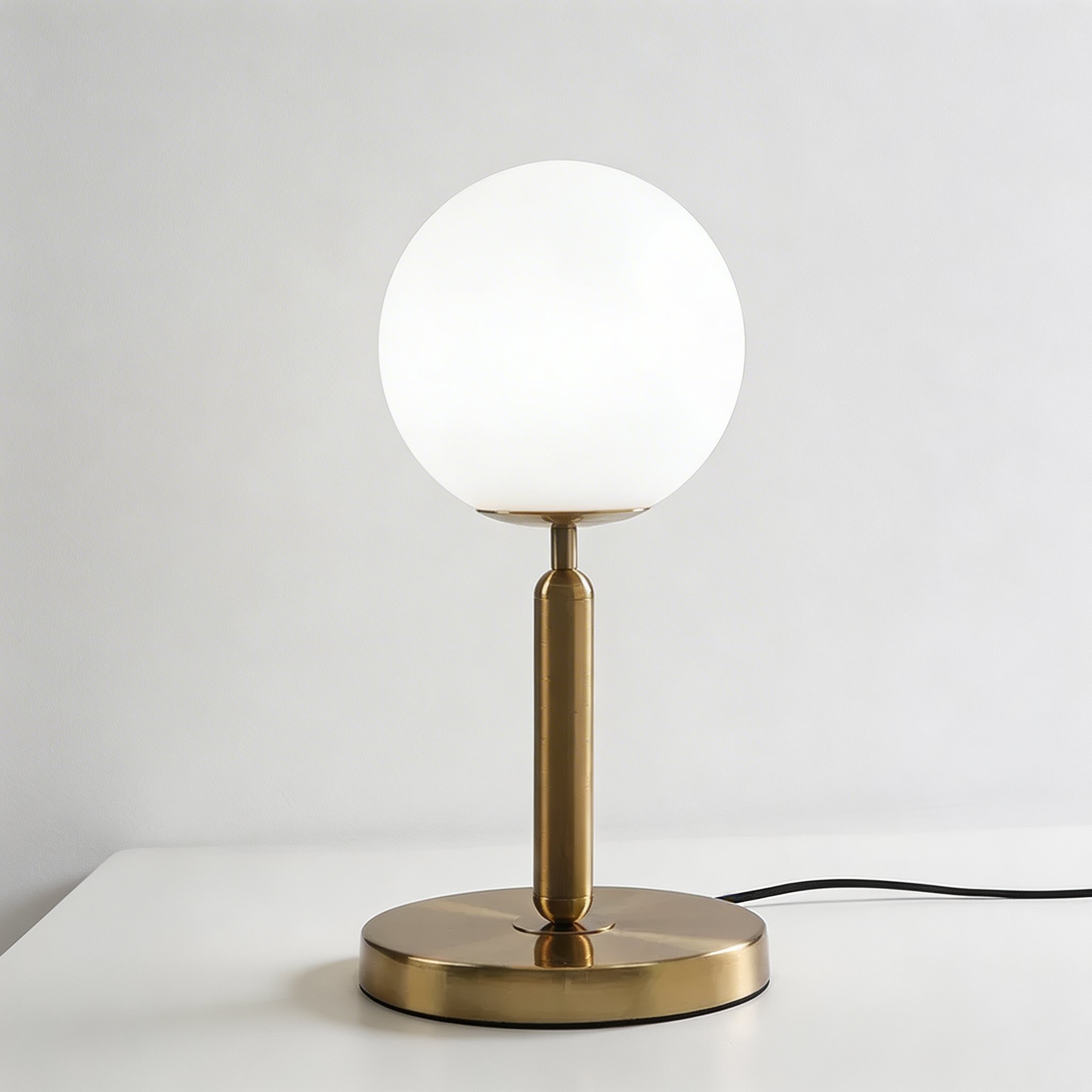 Lampada da tavolo moderna nordica a LED con sfera in vetro, luce da comodino E26 per arredamento della camera da letto | ribuella