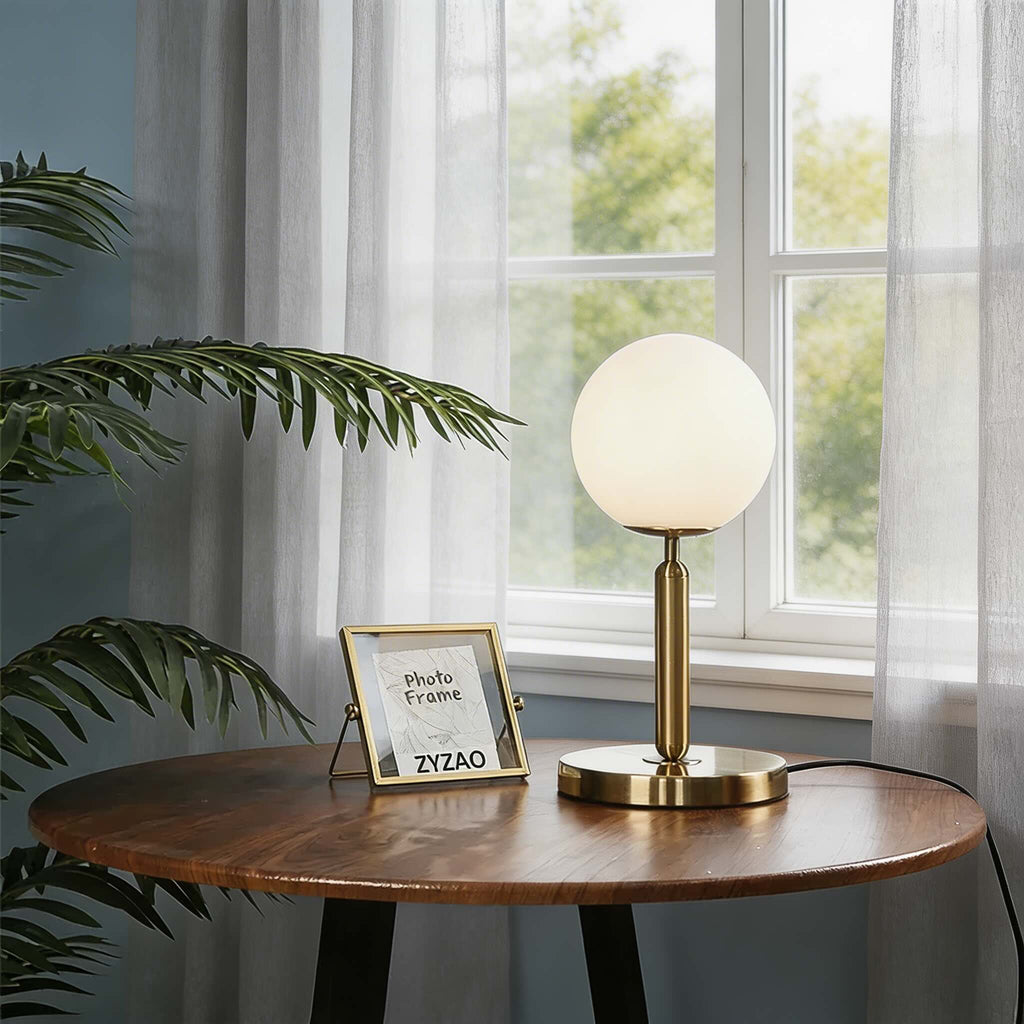 Lampada da tavolo moderna nordica a LED con sfera in vetro, luce da comodino E26 per arredamento della camera da letto | ribuella