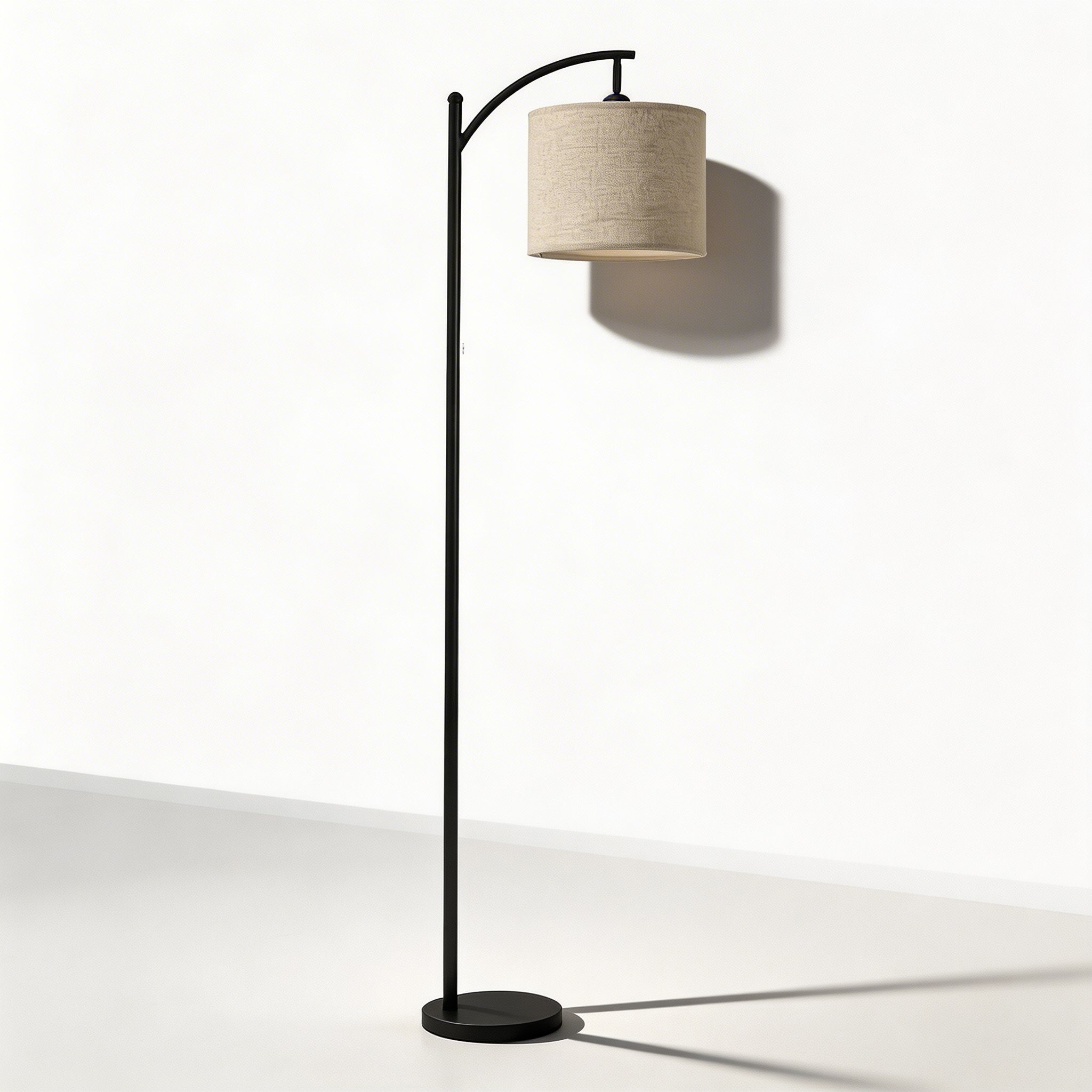Moderne schwarze Bogen-Stehlampe mit höhenverstellbarem Stoffschirm für das Wohnzimmer | ribuella