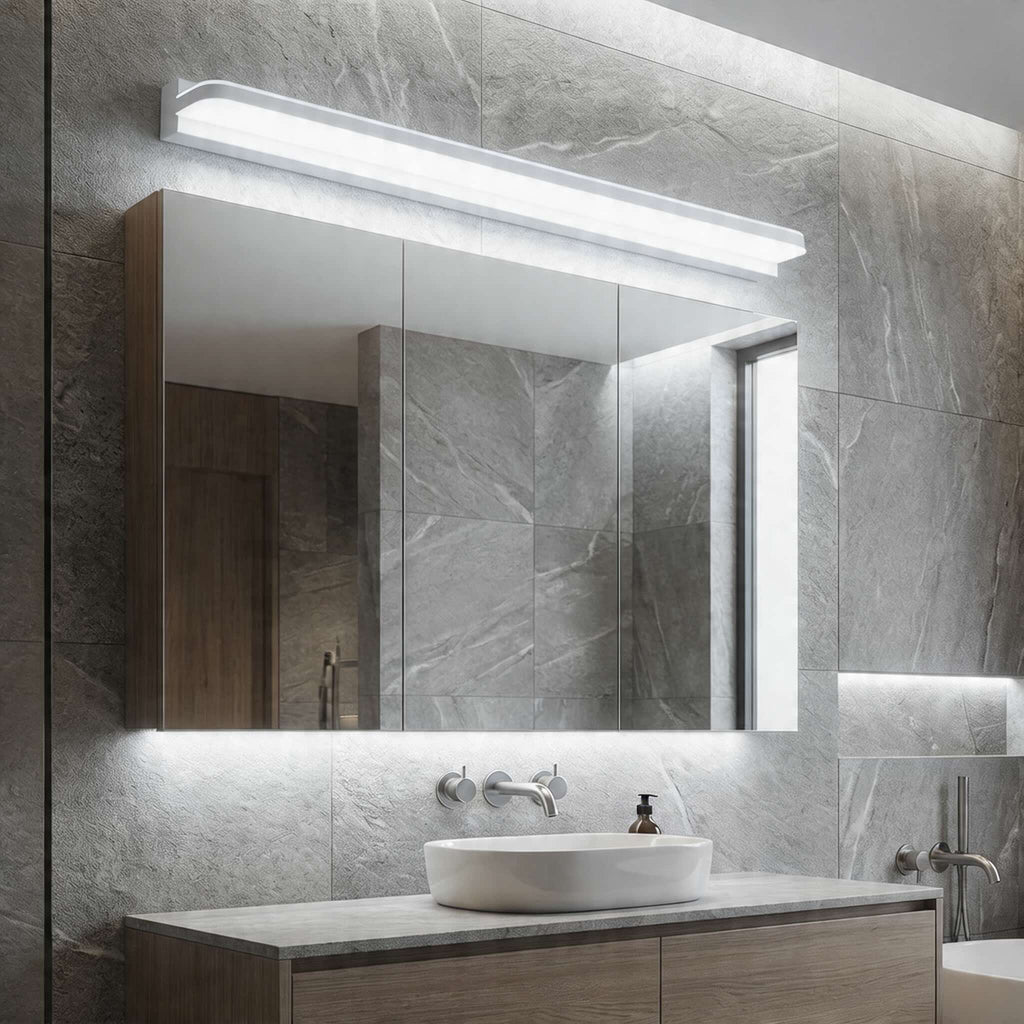 Moderne LED-Badezimmer-Spiegelleuchte zur Wandmontage mit polierter Eisenblende und stimmungsvollem Licht | ribuella