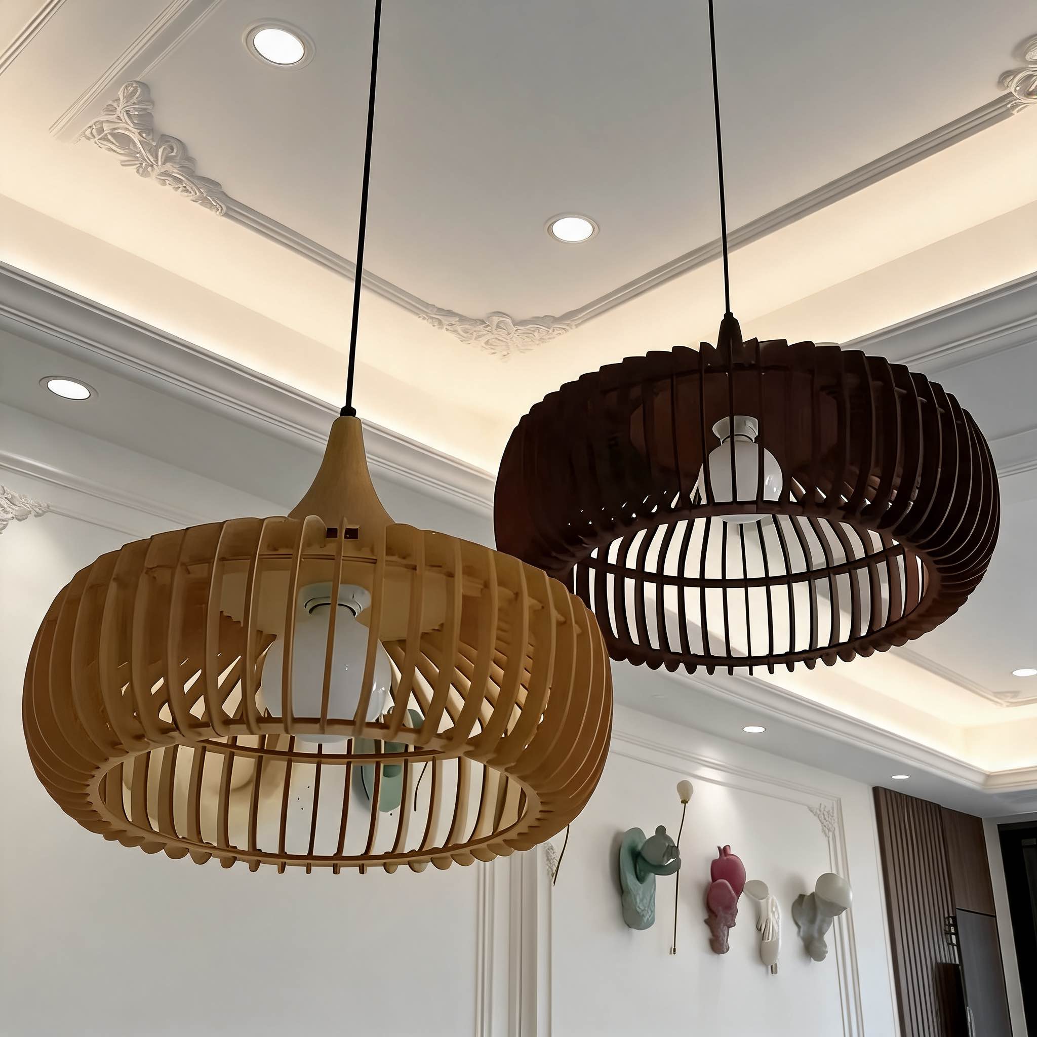 Skandinavisk pendellampe i træ til loftet, moderne minimalistisk design, LED-kompatibel | ribuella