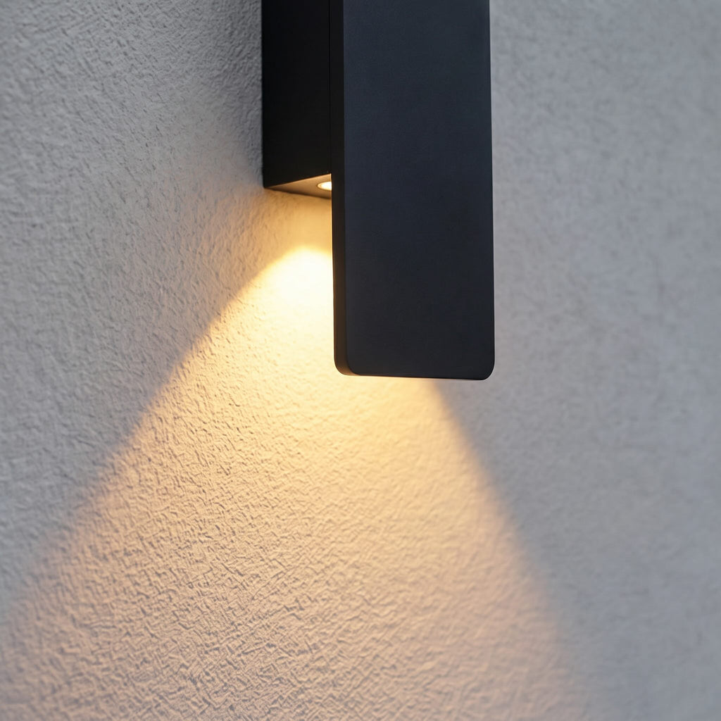 Modern Outdoor Wall Light Wall Mounted Aluminum 18W LED Weather Resistant for Gardens and Porches | ribuella