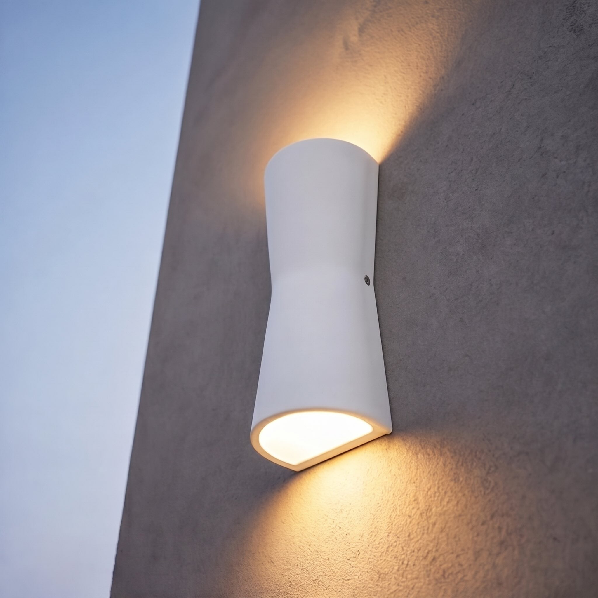 Modern Outdoor Wall Lantern Waterproof Metal and Acrylic LED Wall Light Fixture | ribuella