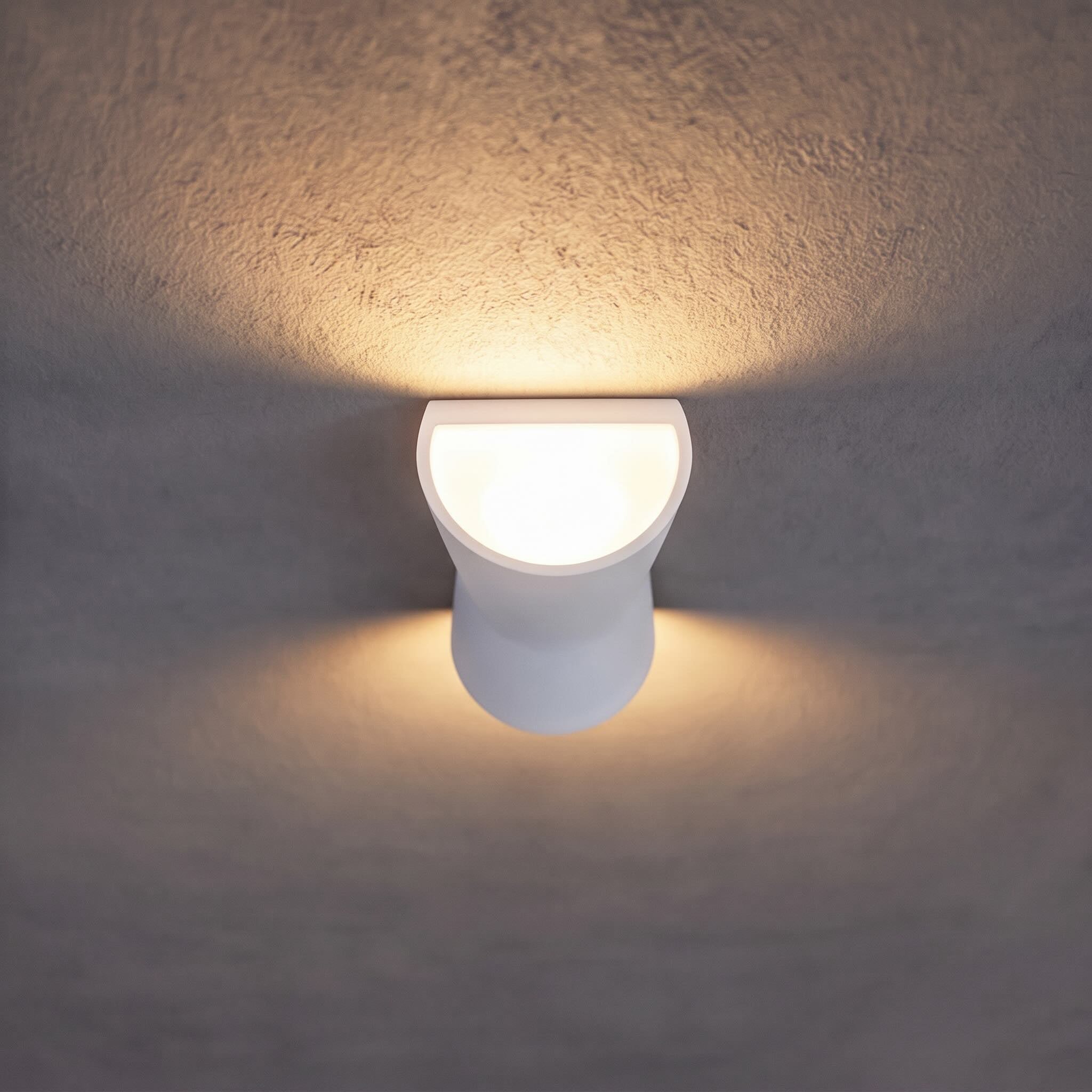 Modern Outdoor Wall Lantern Waterproof Metal and Acrylic LED Wall Light Fixture | ribuella