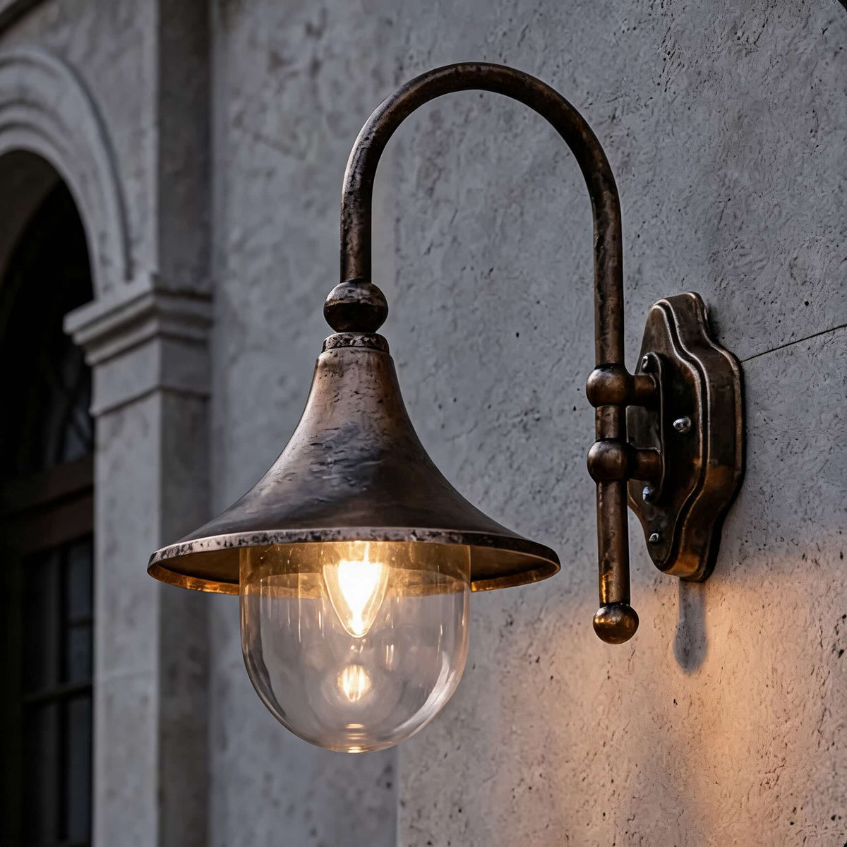Vintage Outdoor Wall Light Waterproof Aluminum Horn Shape LED Fixture Warm White 3000K | ribuella
