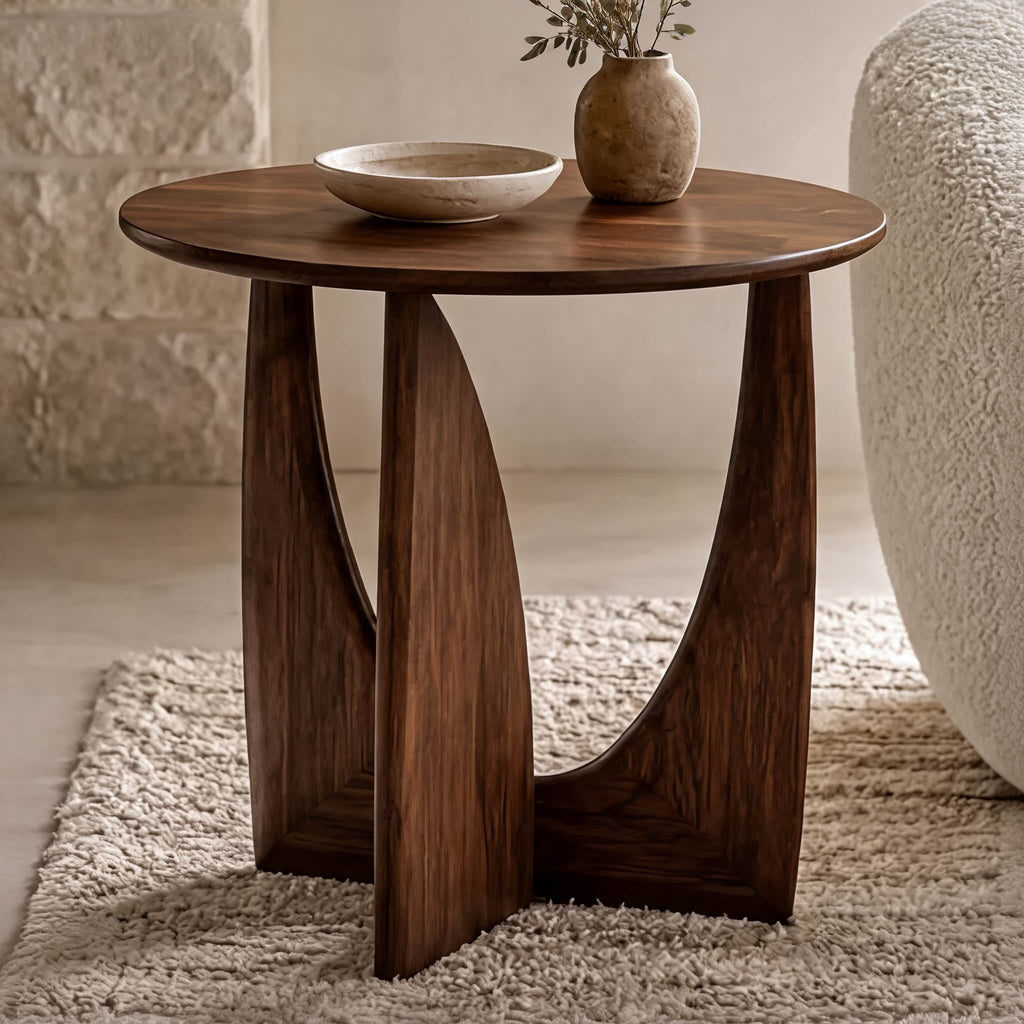Table d’appoint ronde de style scandinave en bois massif, compacte et polyvalente | ribuella