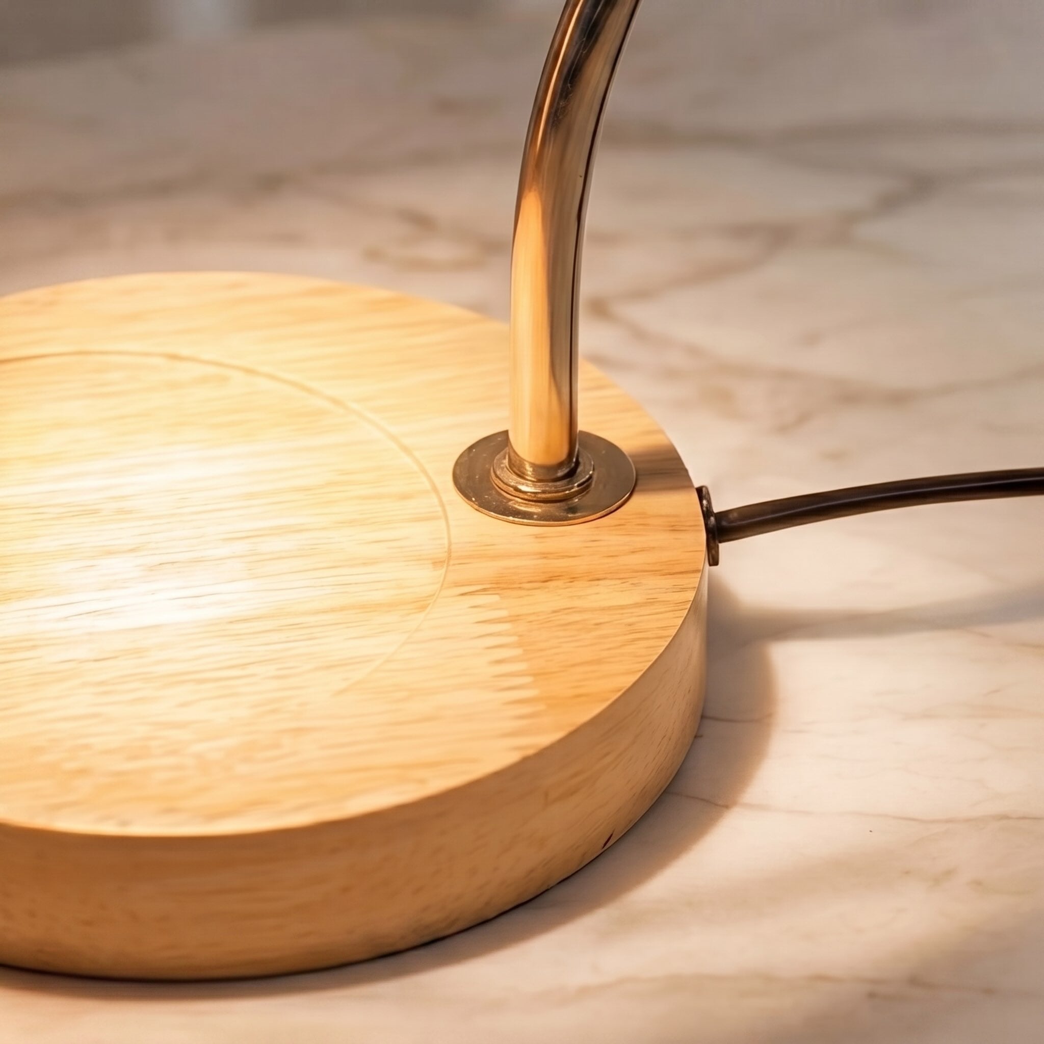 Moderne Glas-Kerzenwärmerlampe mit verstellbarem Dimmer, LED-Licht für gemütliche Atmosphäre und sichere Duftverwendung | ribuella