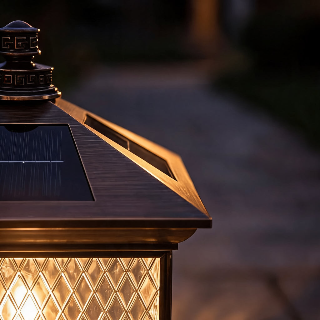 Moderne Solar-Gartenleuchten als Mastlampen aus Aluminium, LED, mit Fernbedienung und Diamantglas-Design | ribuella