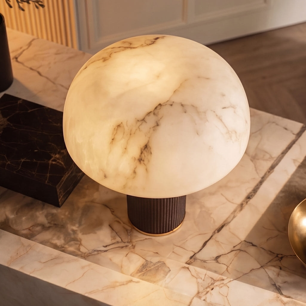 Moderne Tischlampe mit zylindrischer Lederbasis und Schirm aus Alabasterimitat, dimmbar, für Schlafzimmer oder Schreibtisch | ribuella