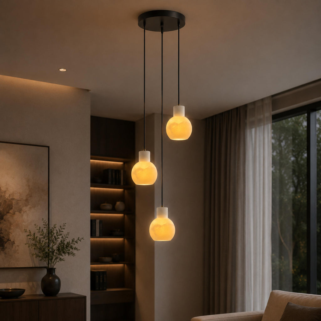 Moderní alabastrový lustr se závěsnou konstrukcí, skleněnými stínidly a LED žárovkami pro 6 světel | ribuella