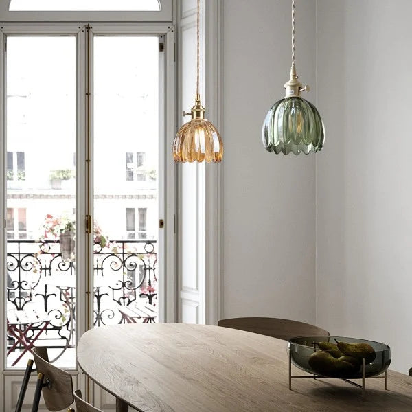 Lyra Bloom LED-pendellampa i glas i japansk retrostil