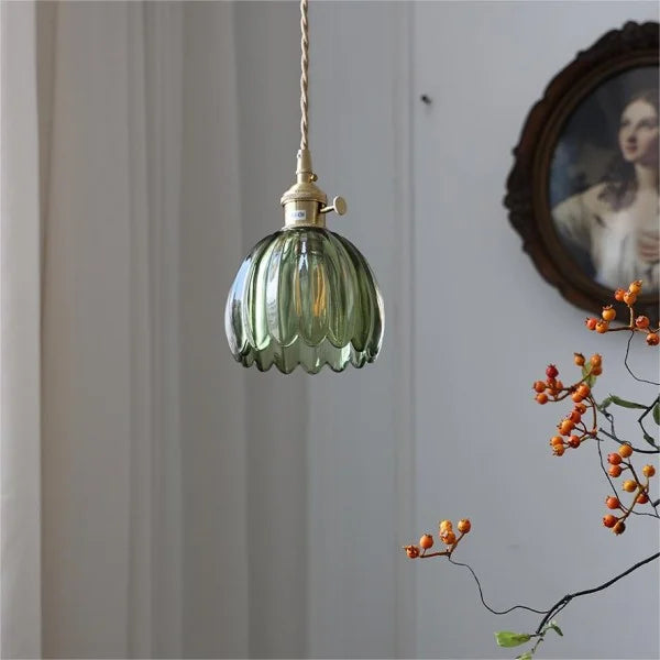 Lyra Bloom LED-pendellampa i glas i japansk retrostil