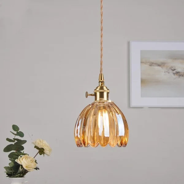 Lyra Bloom LED-pendellampa i glas i japansk retrostil