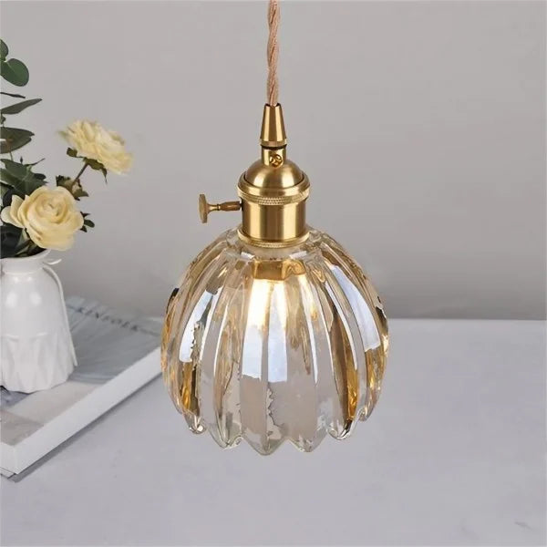 Lyra Bloom LED-pendellampa i glas i japansk retrostil