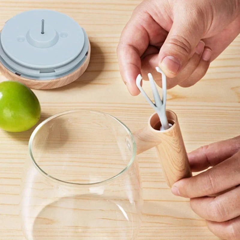 Self-Stirring Coffee and Tea Mug with Wooden Handle | ribuella